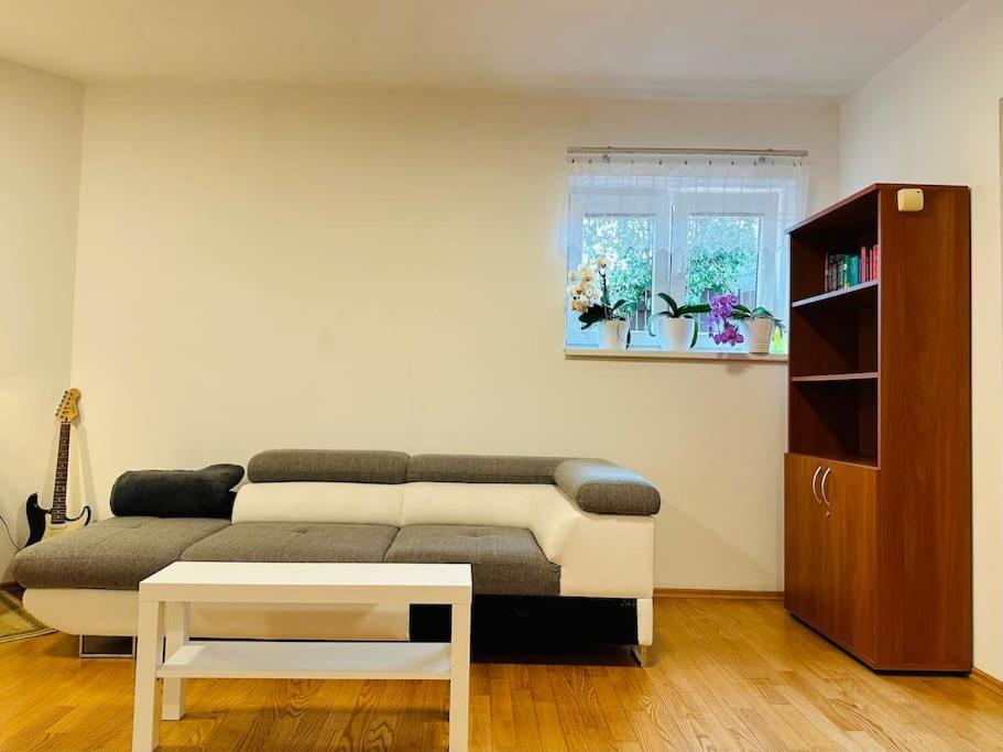 Family-Friendly Prague 5 Stay Praga Exterior foto